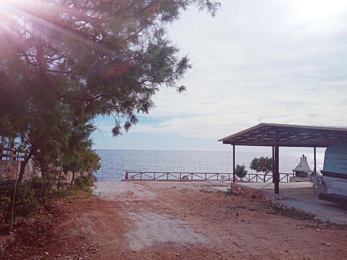 Caravan Fishing Spot Porto Roxa Agios Leon エクステリア 写真