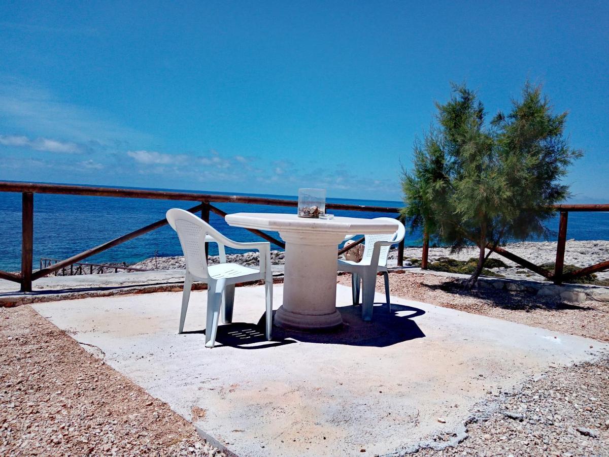 Caravan Fishing Spot Porto Roxa Agios Leon エクステリア 写真