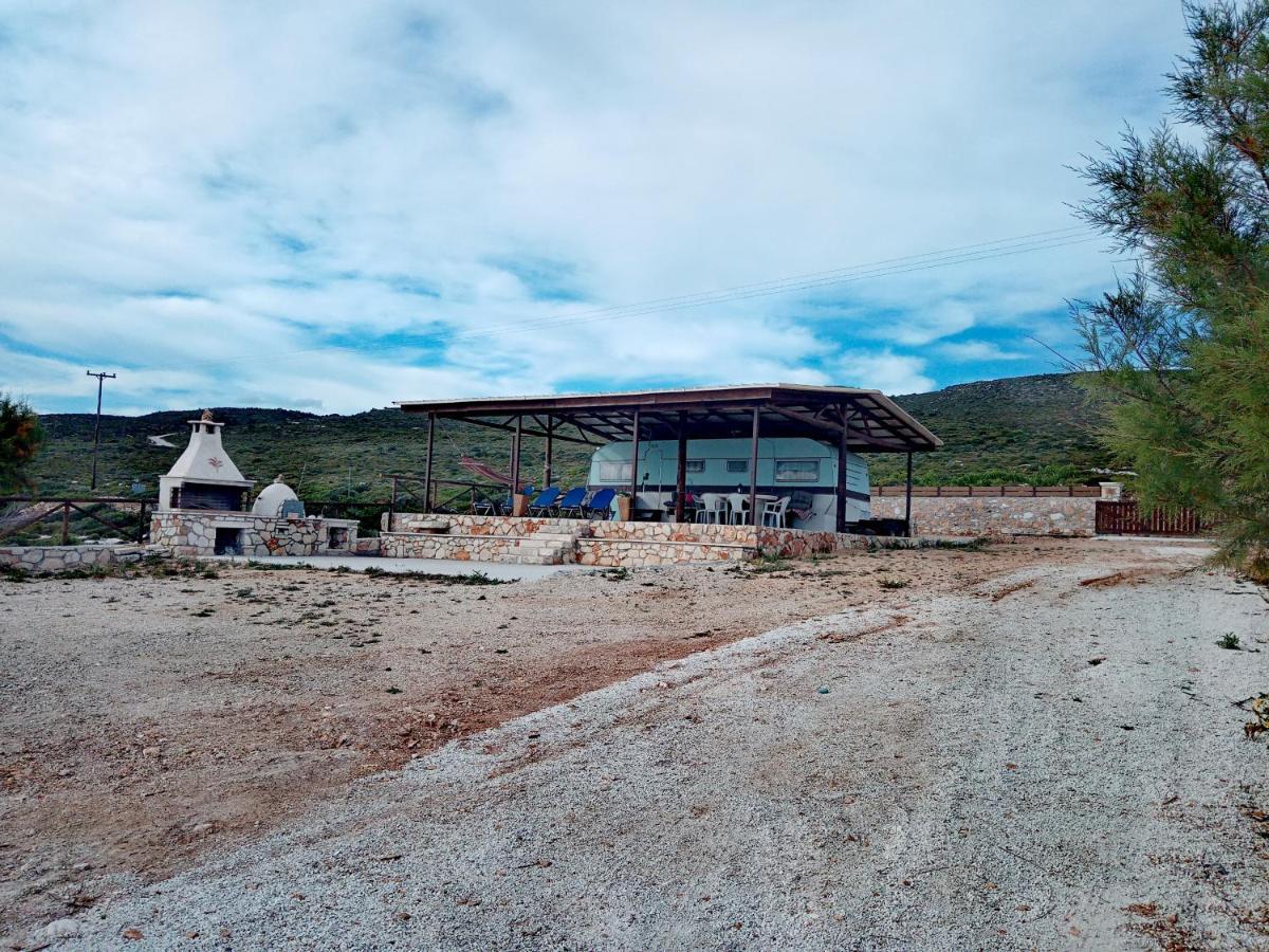 Caravan Fishing Spot Porto Roxa Agios Leon エクステリア 写真