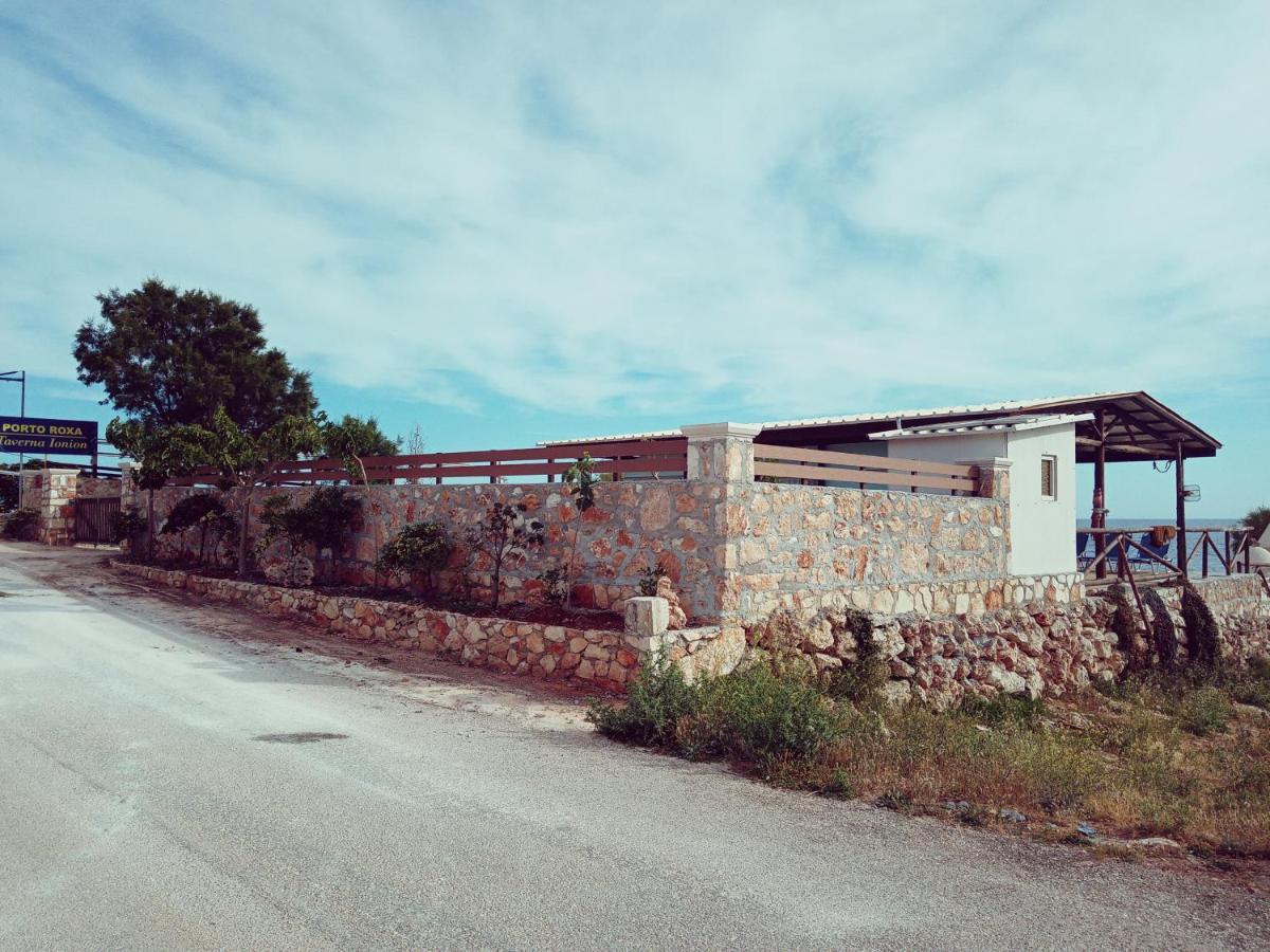 Caravan Fishing Spot Porto Roxa Agios Leon エクステリア 写真